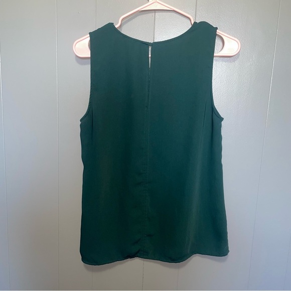 H&M Emerald Green Lace V Neck Tank Top Blouse Size 8 - Picture 4 of 6